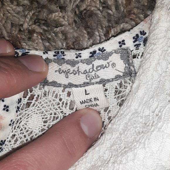 Fancy tank top shirt - Picture 3 of 6